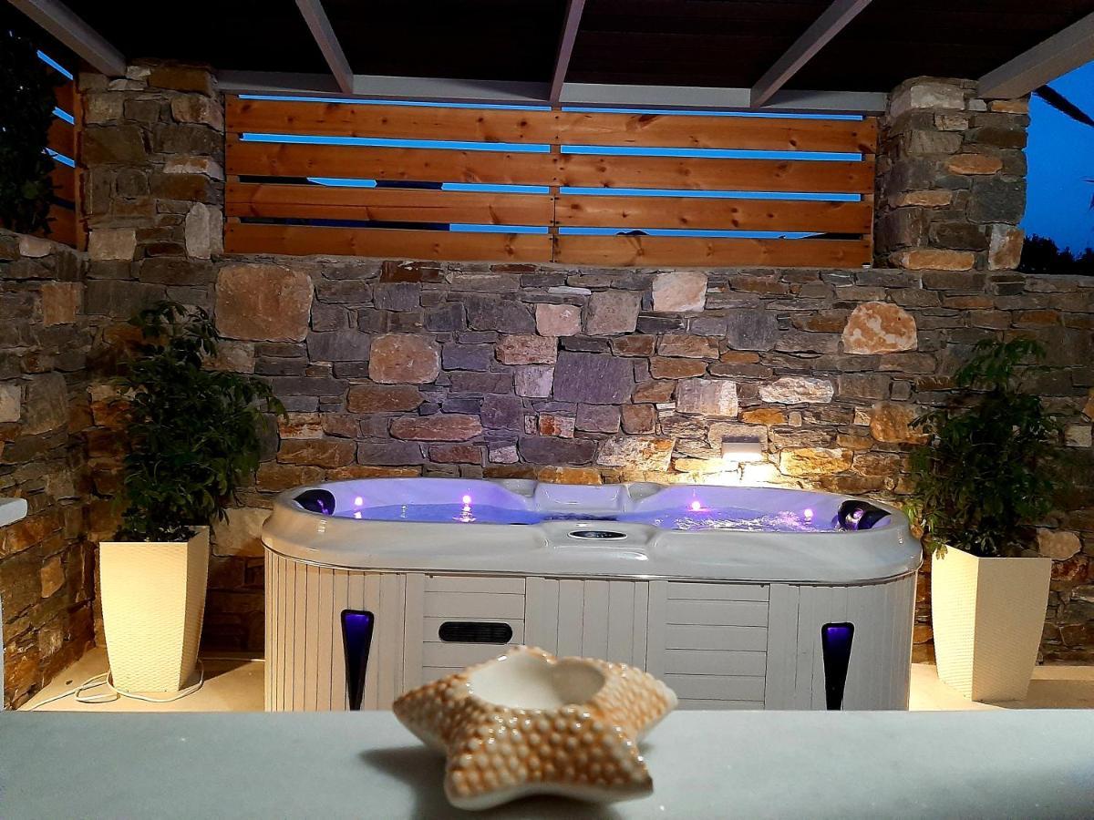 Blue View Villa Apartment #3 With Jacuzzi Parasporos Zewnętrze zdjęcie